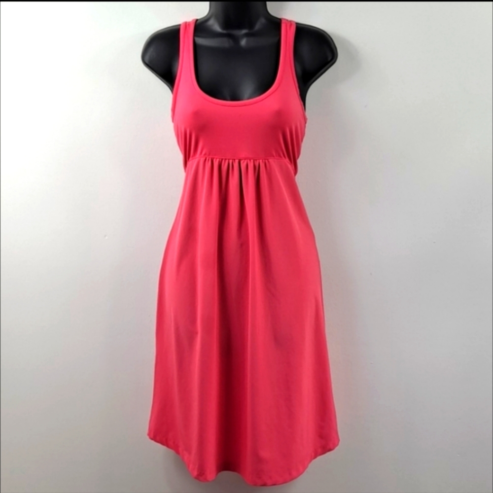 Like New! Columbia Omni Shade Coral Dress XS